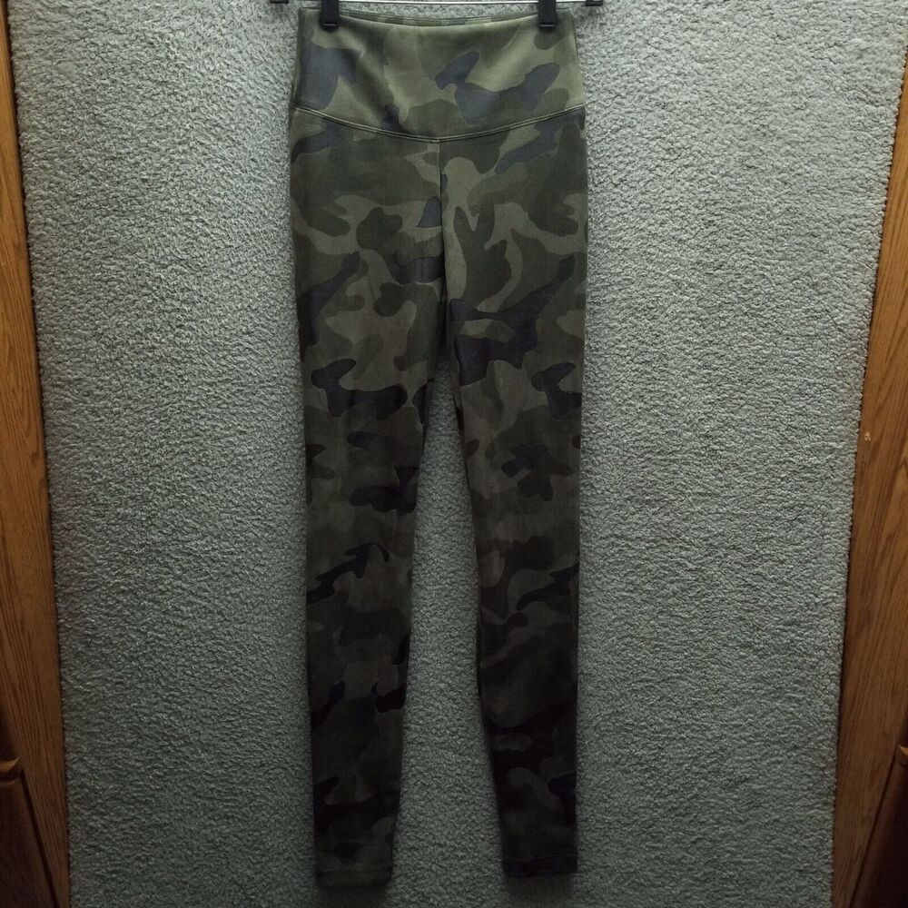 White House Black Market Women's 00L Runway Camo Green Leggings 23" 31.25" 9.5"